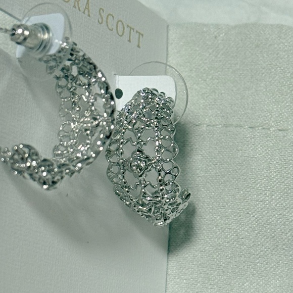 NWT Kendra Scott Krista Lace Silver Huggie Earrings - Picture 7 of 8